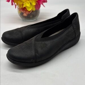 Cloudsteppers by Clarks Black Flats Sleek Suede Loafers Size 8.5 BLO7806B
